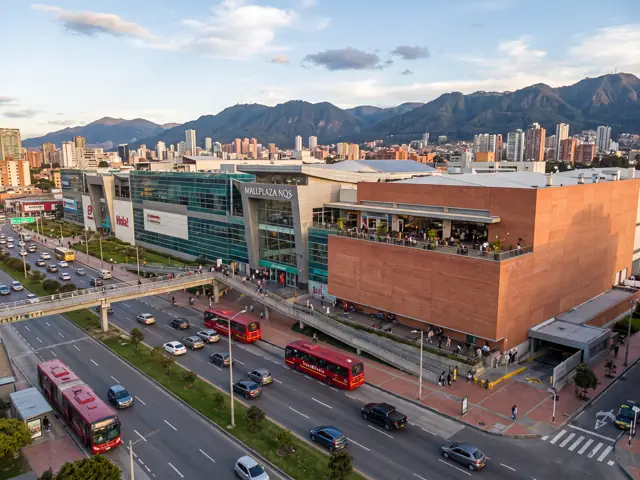 Foto de Mallplaza NQS en Bogotá