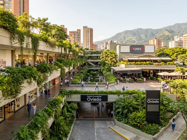 Foto de Centro Comercial Oviedo en Medellín