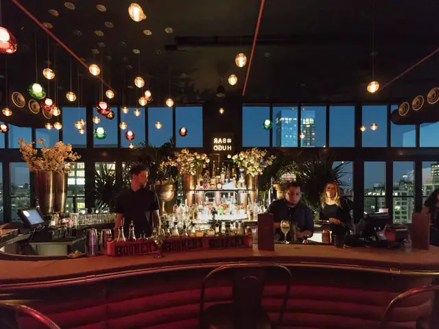 Foto de Vinos y Vinilos Rooftop en Bogotá